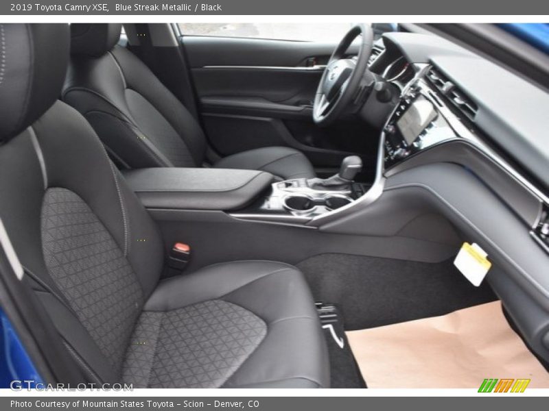 Blue Streak Metallic / Black 2019 Toyota Camry XSE