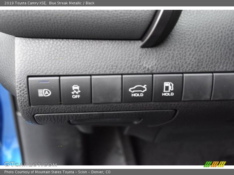 Blue Streak Metallic / Black 2019 Toyota Camry XSE