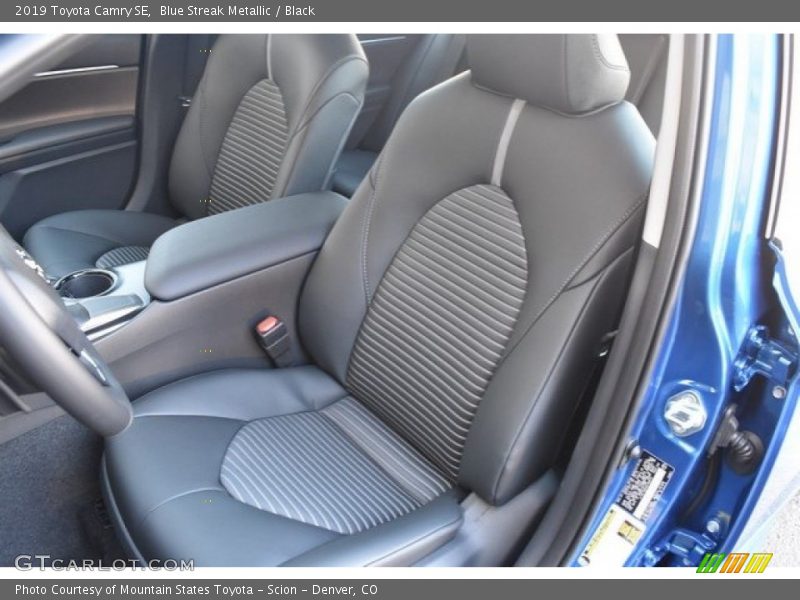 Blue Streak Metallic / Black 2019 Toyota Camry SE