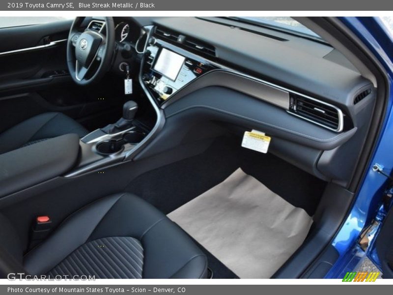 Blue Streak Metallic / Black 2019 Toyota Camry SE