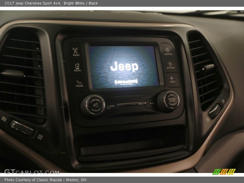 Bright White / Black 2017 Jeep Cherokee Sport 4x4