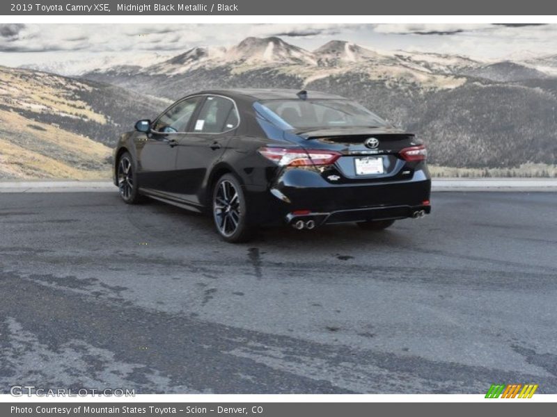 Midnight Black Metallic / Black 2019 Toyota Camry XSE