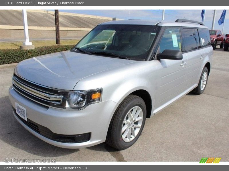 Ingot Silver / Charcoal Black 2018 Ford Flex SE
