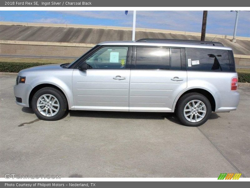 Ingot Silver / Charcoal Black 2018 Ford Flex SE