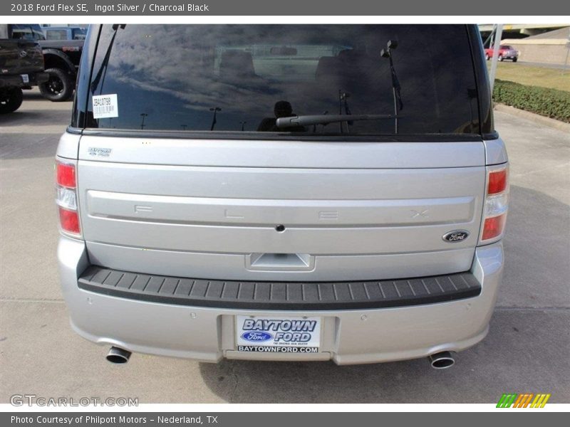 Ingot Silver / Charcoal Black 2018 Ford Flex SE