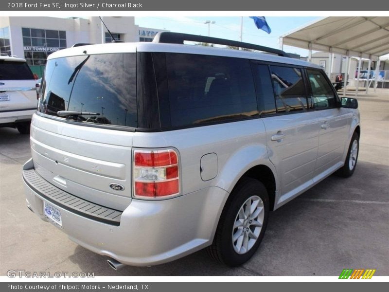 Ingot Silver / Charcoal Black 2018 Ford Flex SE