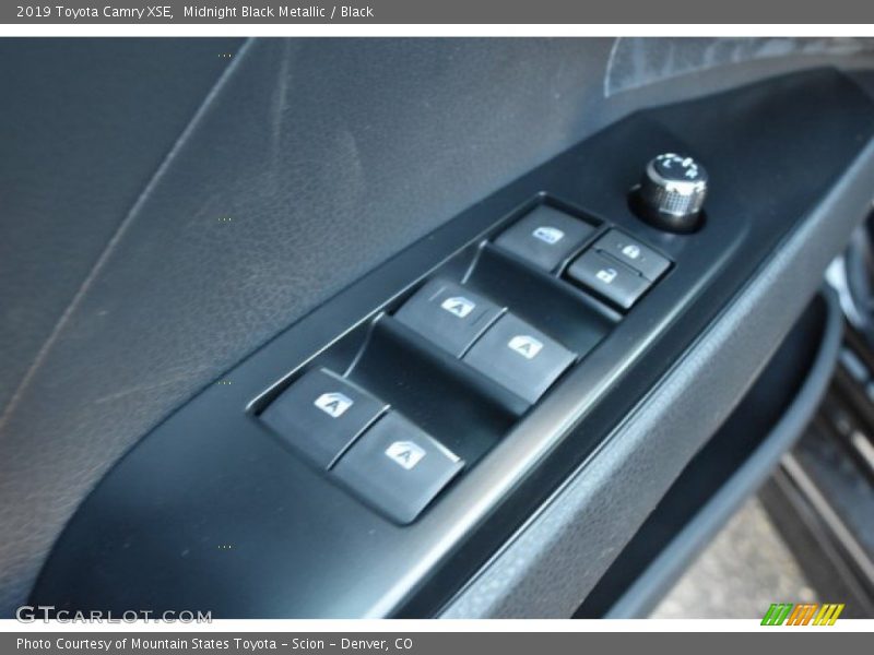 Midnight Black Metallic / Black 2019 Toyota Camry XSE