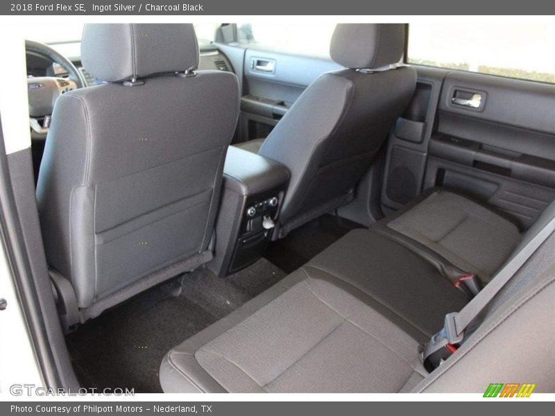 Ingot Silver / Charcoal Black 2018 Ford Flex SE