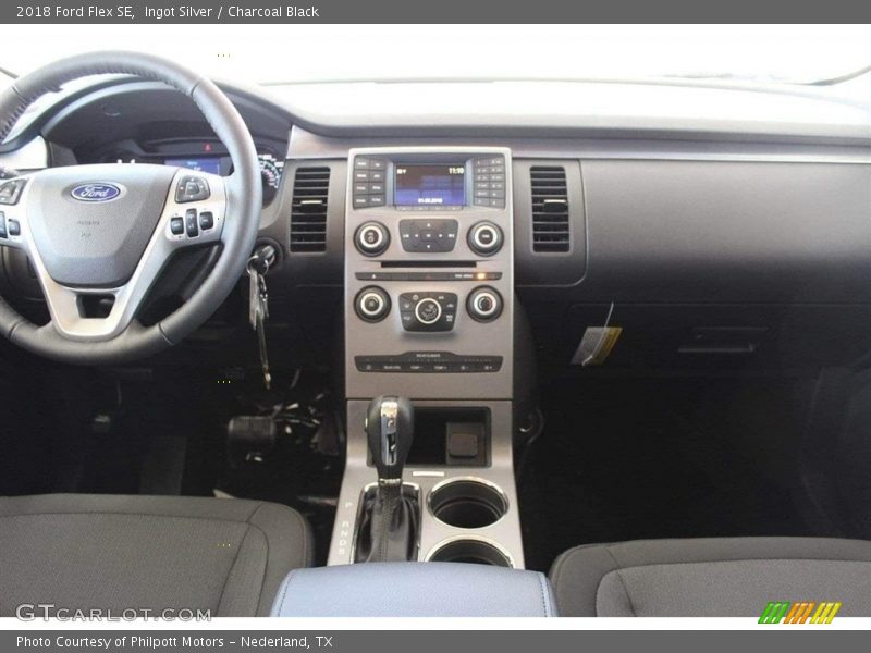 Ingot Silver / Charcoal Black 2018 Ford Flex SE