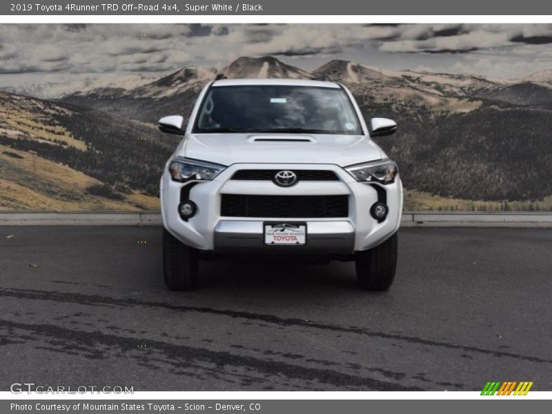 Super White / Black 2019 Toyota 4Runner TRD Off-Road 4x4