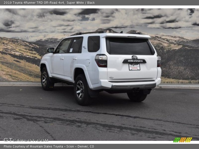 Super White / Black 2019 Toyota 4Runner TRD Off-Road 4x4
