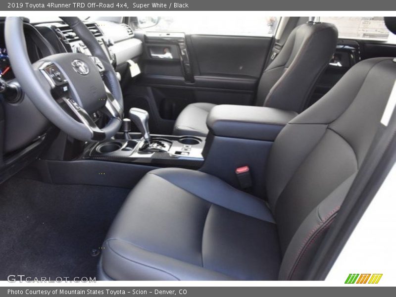 Super White / Black 2019 Toyota 4Runner TRD Off-Road 4x4