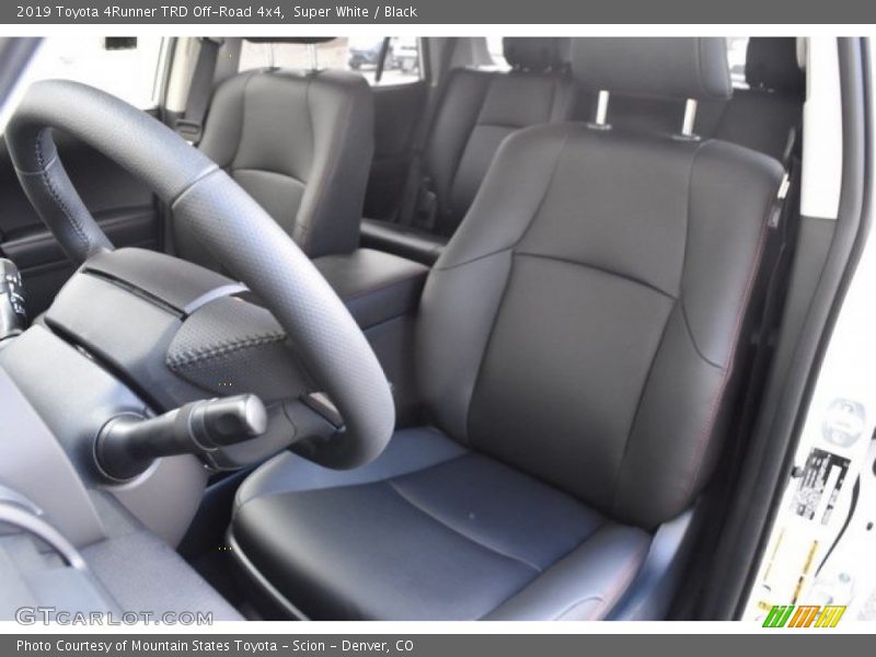 Super White / Black 2019 Toyota 4Runner TRD Off-Road 4x4