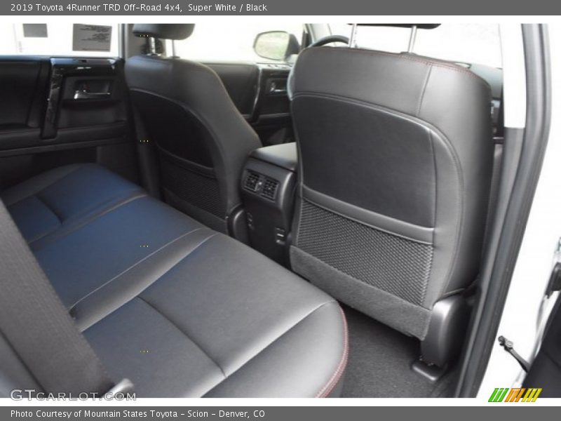 Super White / Black 2019 Toyota 4Runner TRD Off-Road 4x4