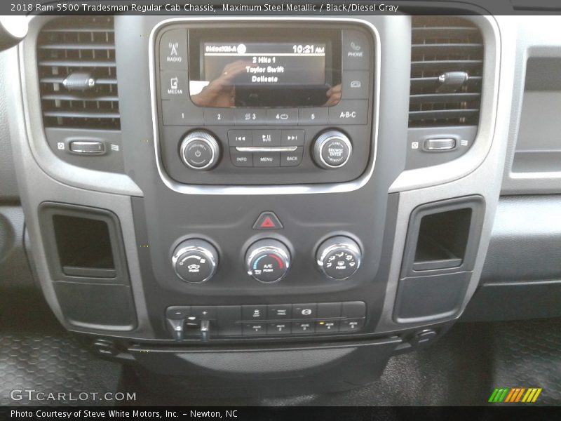 Controls of 2018 5500 Tradesman Regular Cab Chassis