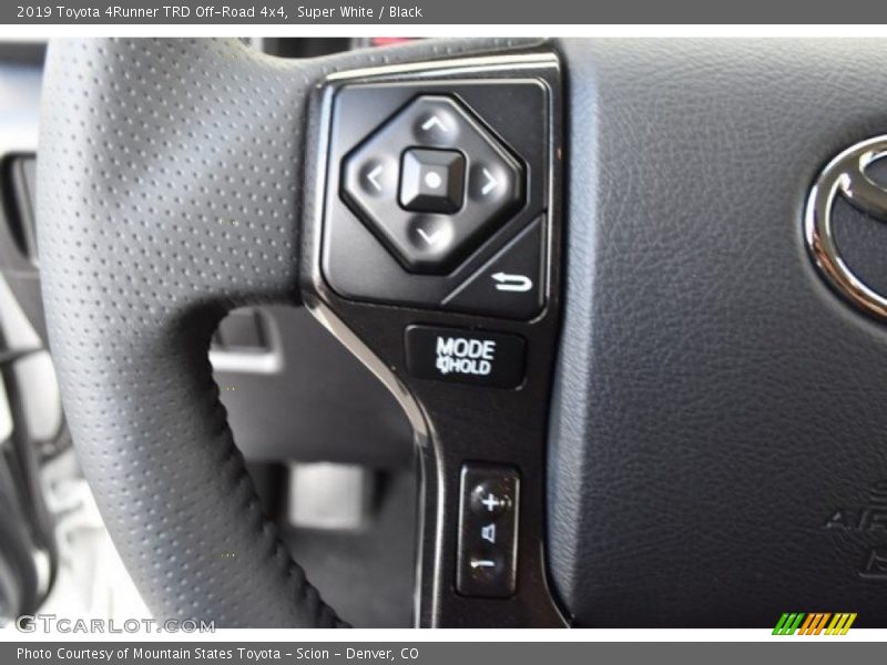 Super White / Black 2019 Toyota 4Runner TRD Off-Road 4x4