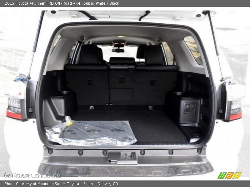 Super White / Black 2019 Toyota 4Runner TRD Off-Road 4x4