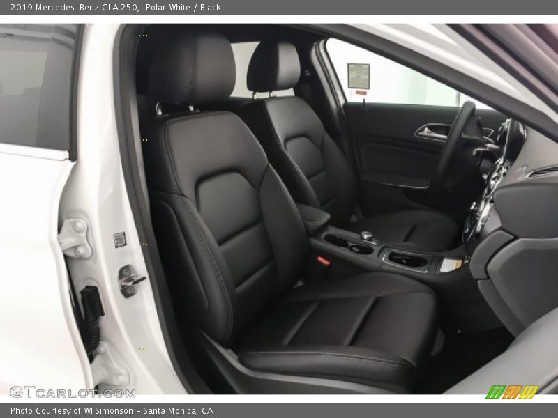 Polar White / Black 2019 Mercedes-Benz GLA 250