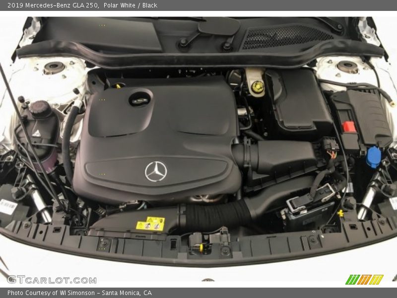 Polar White / Black 2019 Mercedes-Benz GLA 250