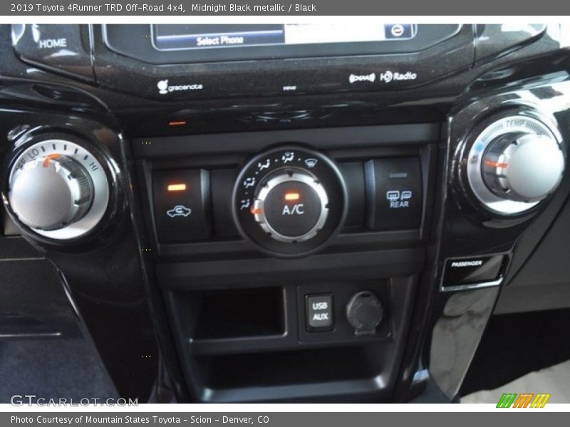 Controls of 2019 4Runner TRD Off-Road 4x4