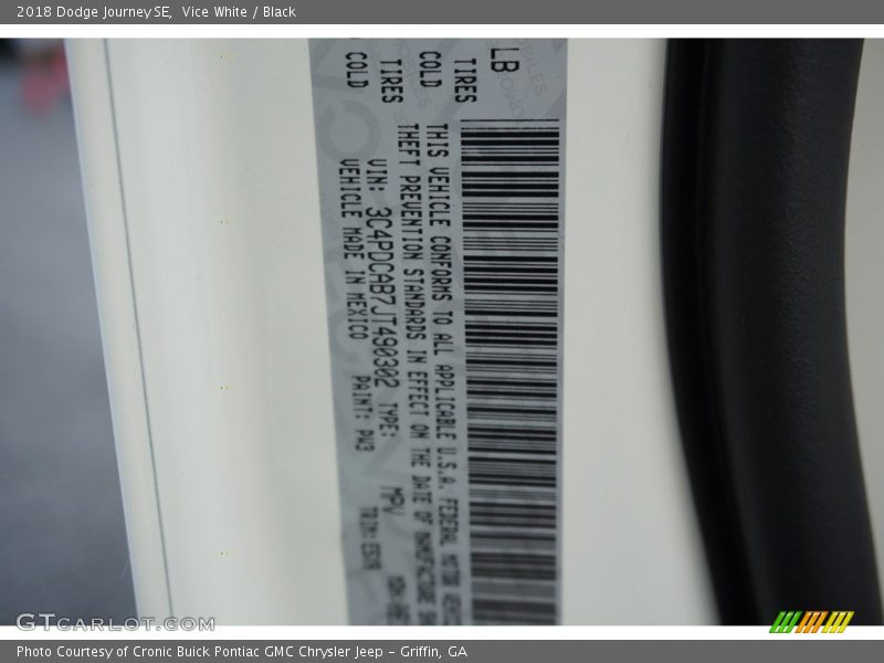 Vice White / Black 2018 Dodge Journey SE