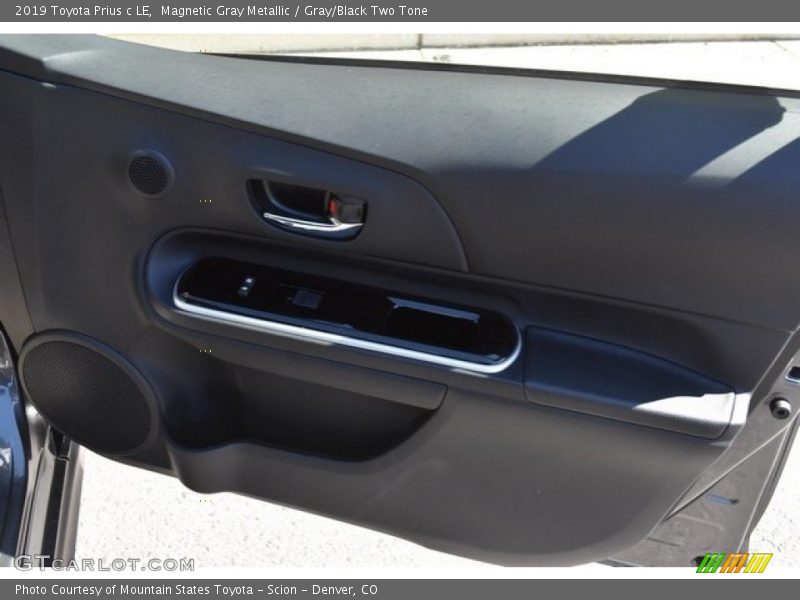 Magnetic Gray Metallic / Gray/Black Two Tone 2019 Toyota Prius c LE