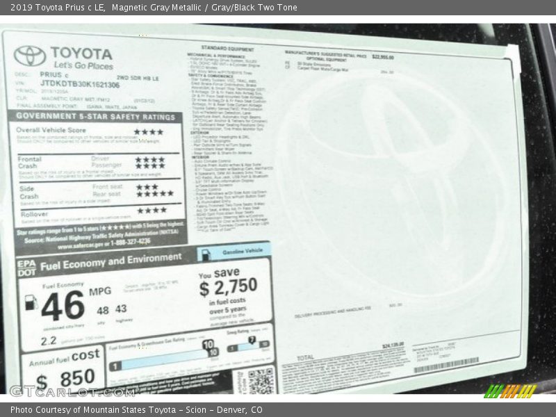 Magnetic Gray Metallic / Gray/Black Two Tone 2019 Toyota Prius c LE