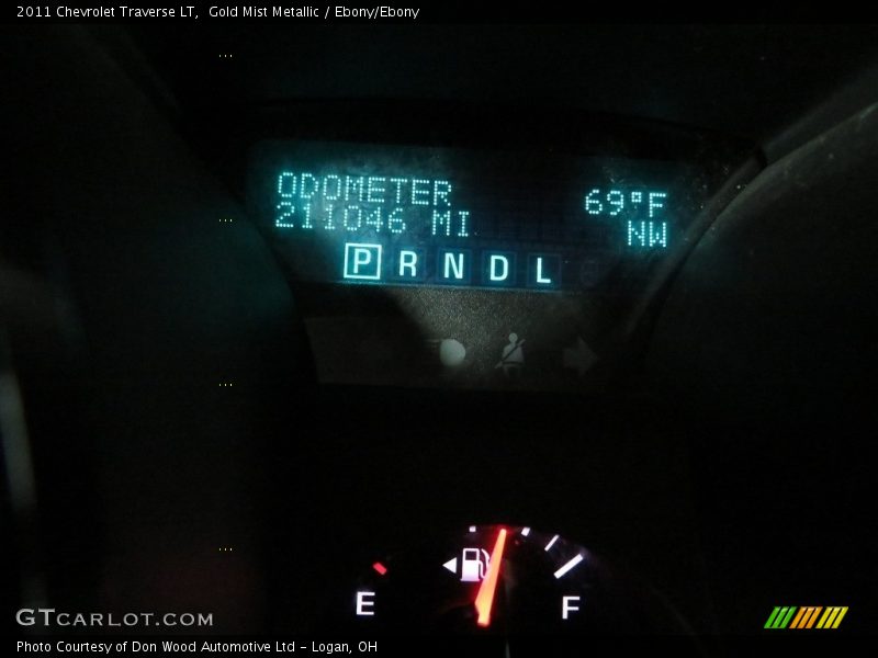 Gold Mist Metallic / Ebony/Ebony 2011 Chevrolet Traverse LT