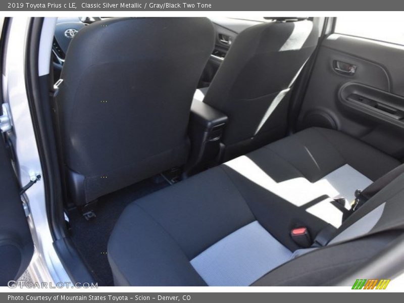 Classic Silver Metallic / Gray/Black Two Tone 2019 Toyota Prius c LE