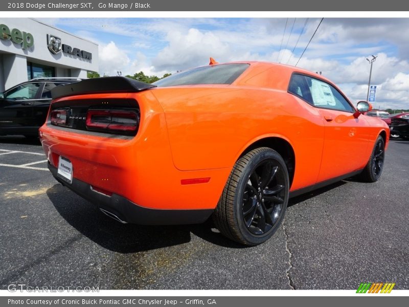 Go Mango / Black 2018 Dodge Challenger SXT