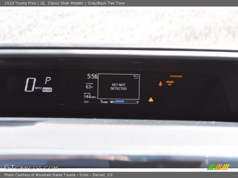 Classic Silver Metallic / Gray/Black Two Tone 2019 Toyota Prius c LE