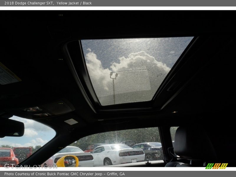 Yellow Jacket / Black 2018 Dodge Challenger SXT