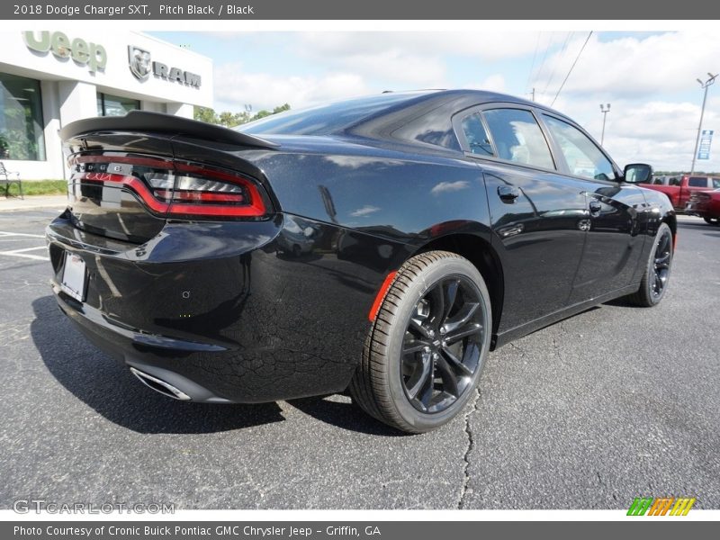 Pitch Black / Black 2018 Dodge Charger SXT
