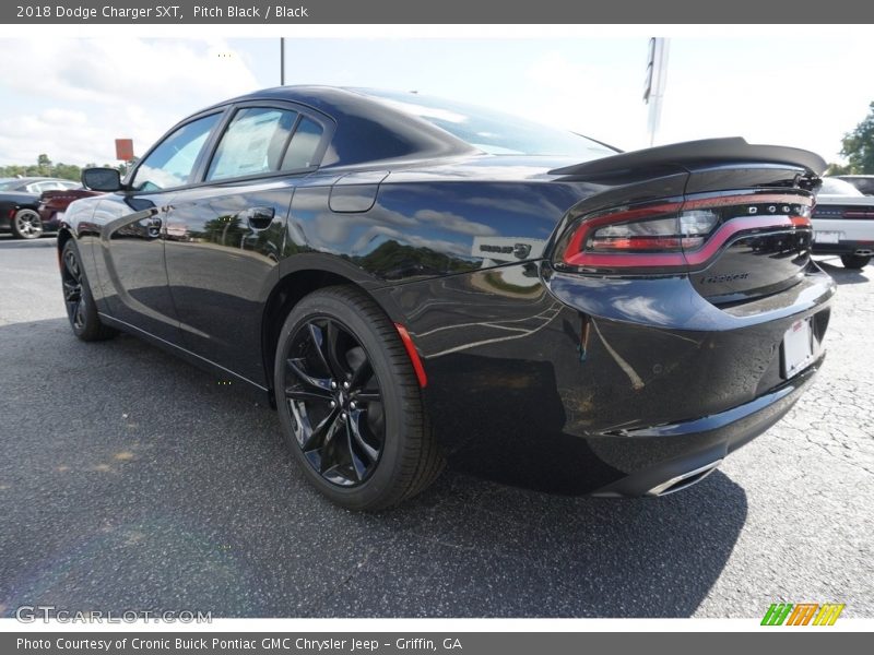 Pitch Black / Black 2018 Dodge Charger SXT
