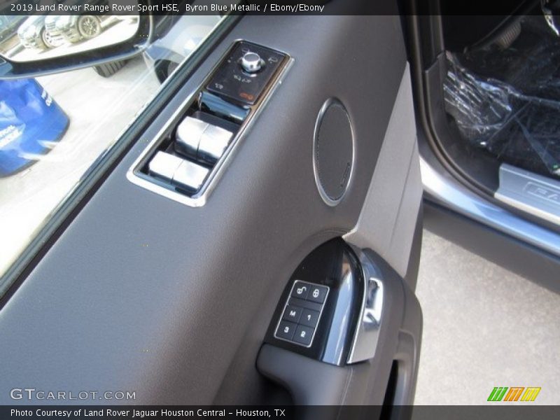 Controls of 2019 Range Rover Sport HSE