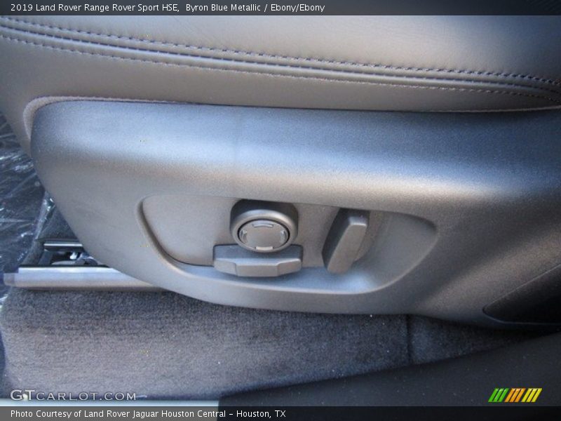 Controls of 2019 Range Rover Sport HSE