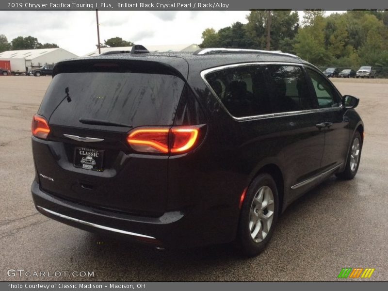 Brilliant Black Crystal Pearl / Black/Alloy 2019 Chrysler Pacifica Touring L Plus