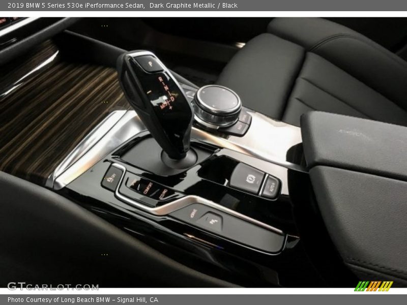 Dark Graphite Metallic / Black 2019 BMW 5 Series 530e iPerformance Sedan