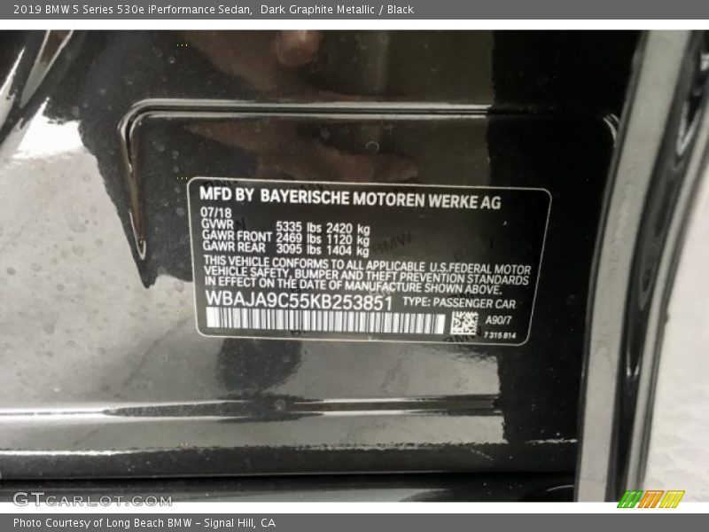 Dark Graphite Metallic / Black 2019 BMW 5 Series 530e iPerformance Sedan