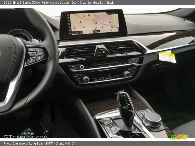 Dark Graphite Metallic / Black 2019 BMW 5 Series 530e iPerformance Sedan