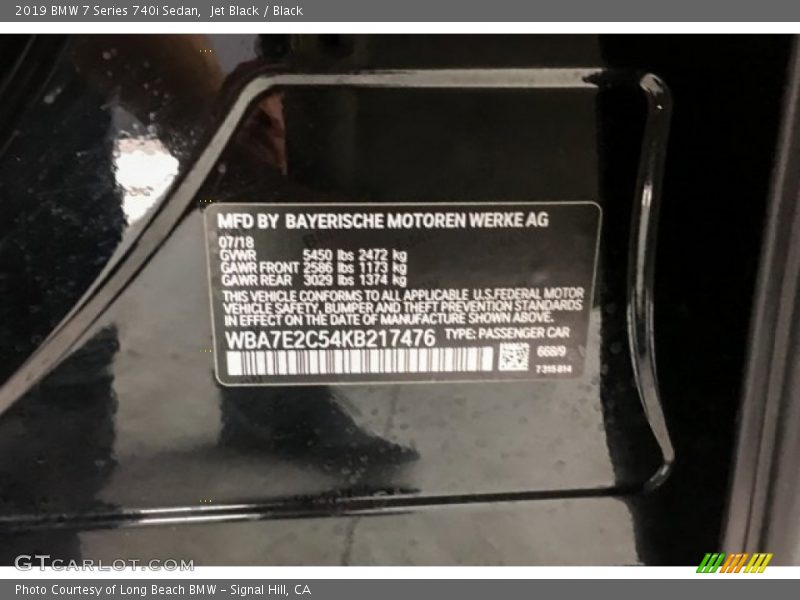 Jet Black / Black 2019 BMW 7 Series 740i Sedan