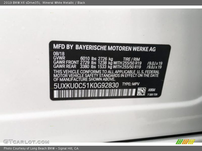 Mineral White Metallic / Black 2019 BMW X6 sDrive35i