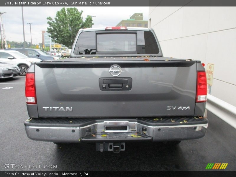 Gun Metallic / Charcoal 2015 Nissan Titan SV Crew Cab 4x4