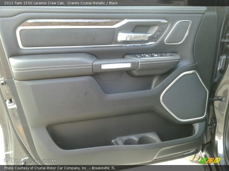 Granite Crystal Metallic / Black 2019 Ram 1500 Laramie Crew Cab