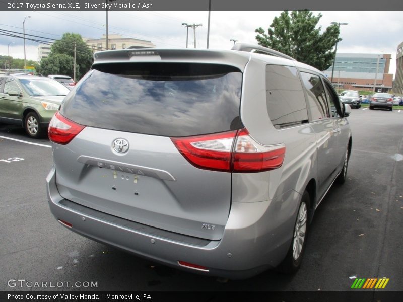 Silver Sky Metallic / Ash 2017 Toyota Sienna XLE
