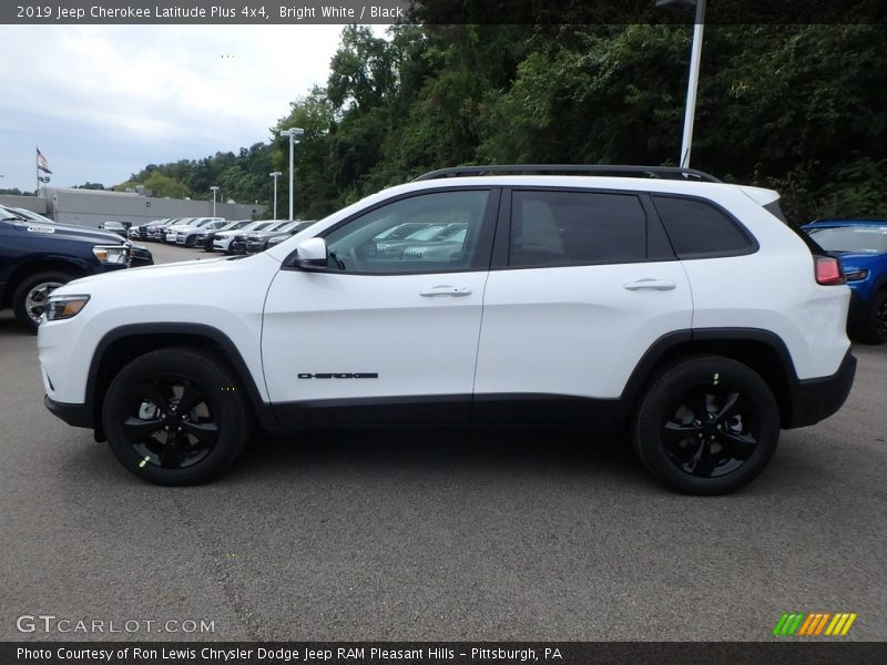 Bright White / Black 2019 Jeep Cherokee Latitude Plus 4x4