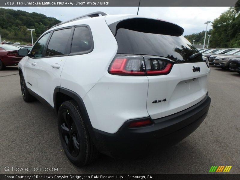 Bright White / Black 2019 Jeep Cherokee Latitude Plus 4x4