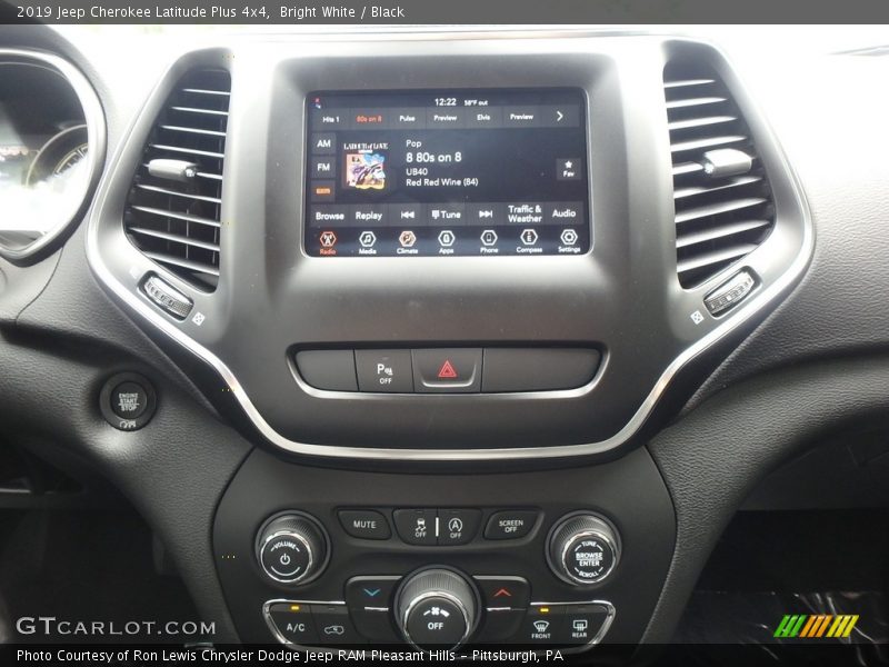 Bright White / Black 2019 Jeep Cherokee Latitude Plus 4x4