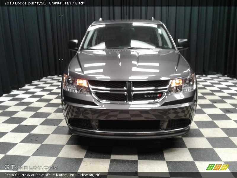 Granite Pearl / Black 2018 Dodge Journey SE
