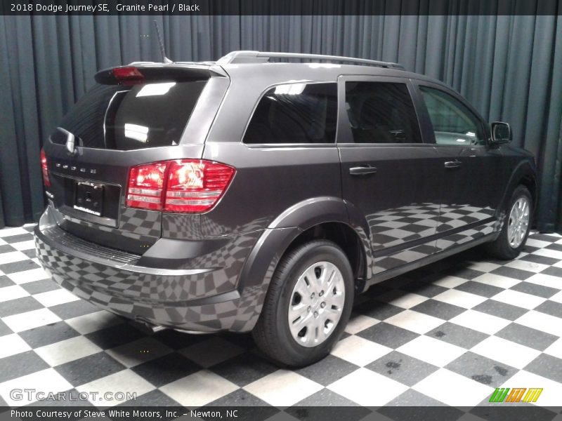 Granite Pearl / Black 2018 Dodge Journey SE